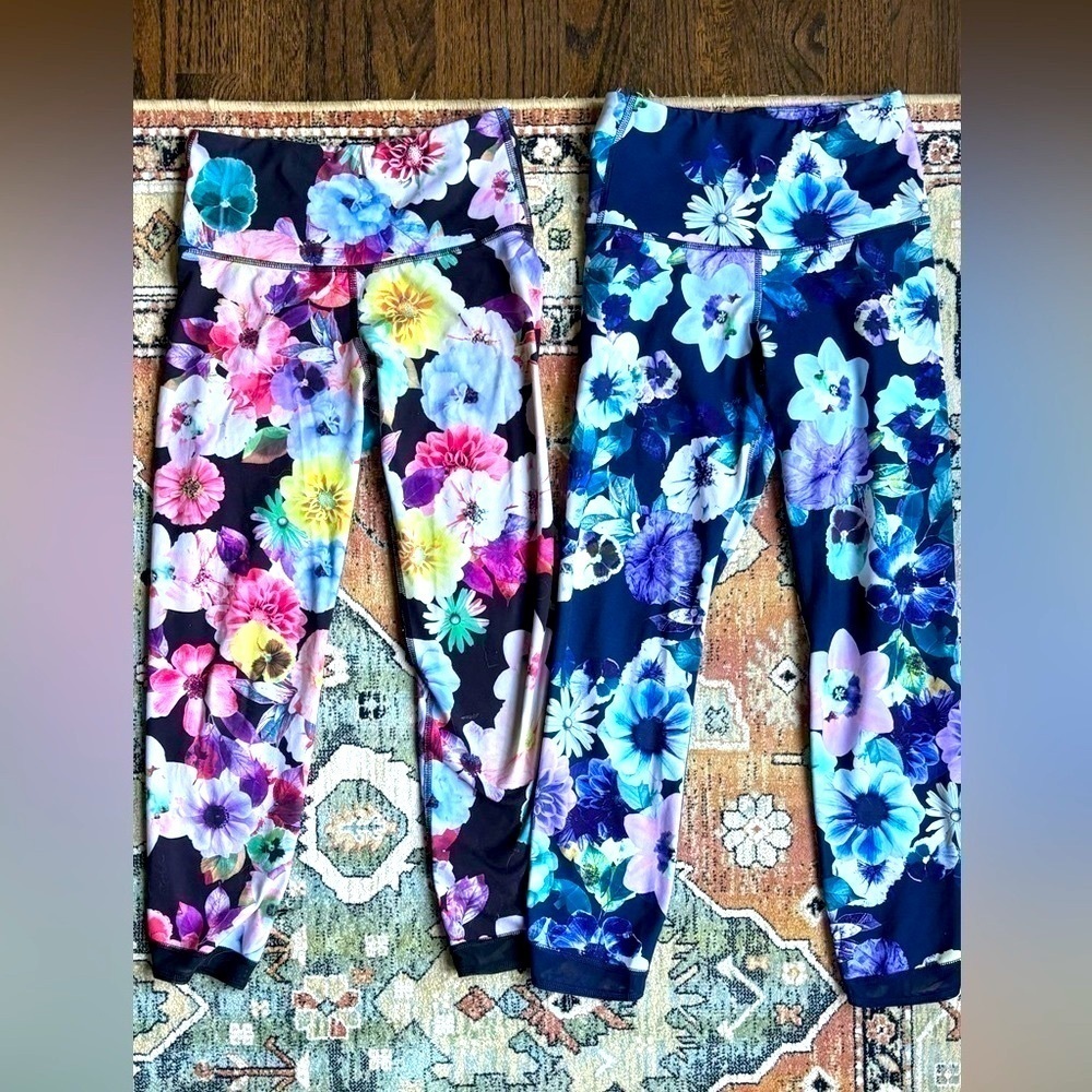2 pair of 3/4 leggings
